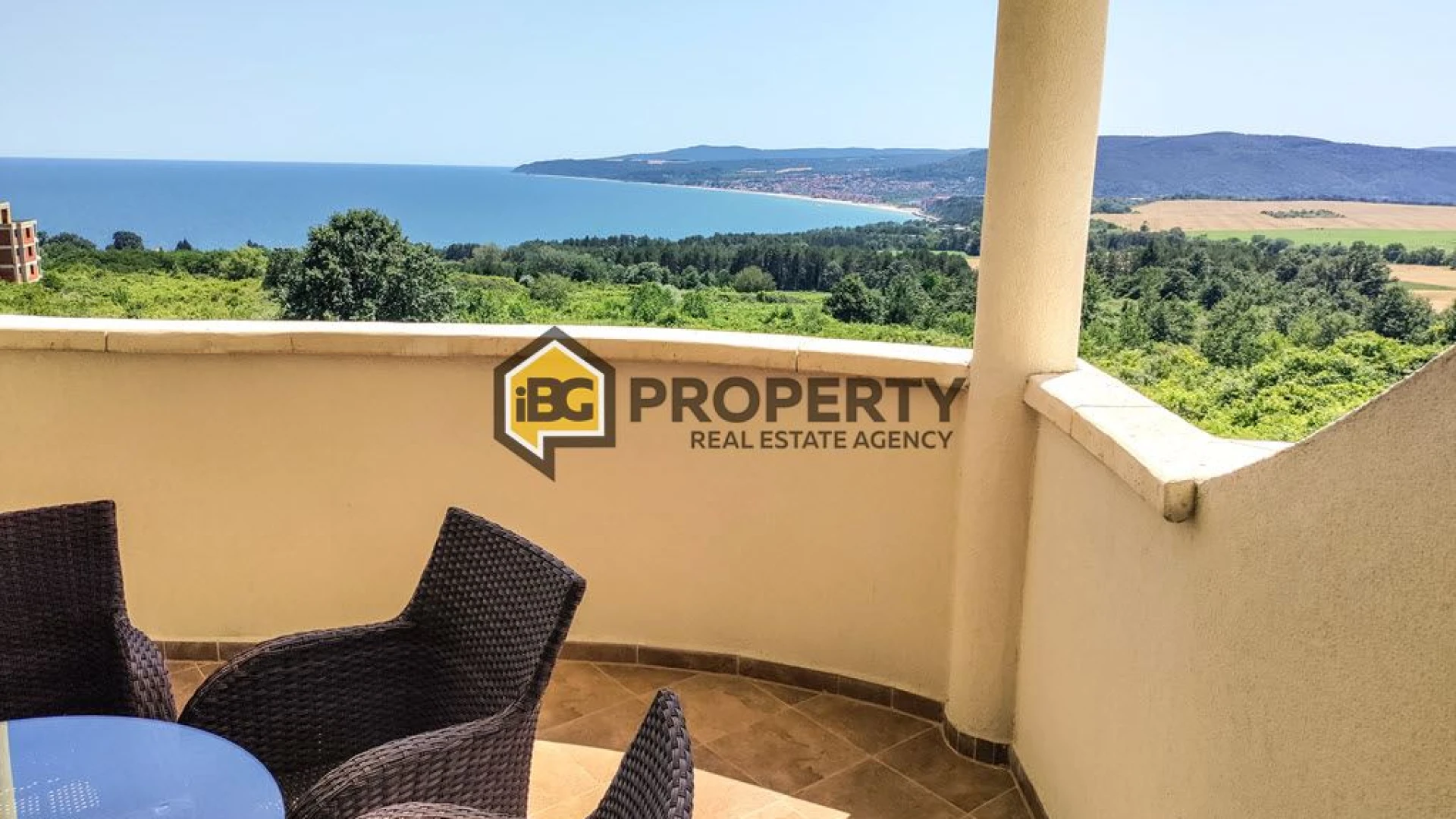 Apartament z 2 sypialniami i widokiem na morze