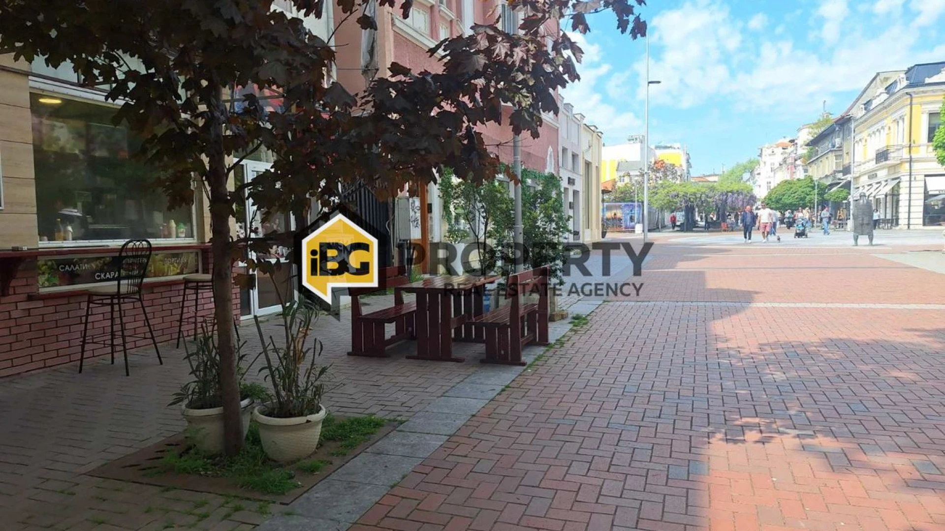 Dwupokojowe mieszkanie w centrum Warny